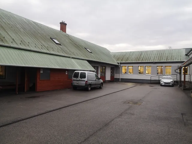 Eladó kereskedelmi és ipari ingatlan Gyomaendrőd, Szabadság tér 1930 nm