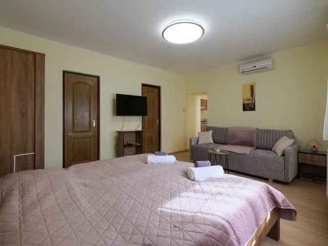 Eladó nyaraló Gyula, Nagyrománváros, Galamb utca 76 nm