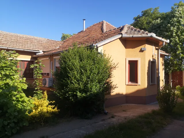 Eladó ház Geszt, Kossuth utca 120 nm