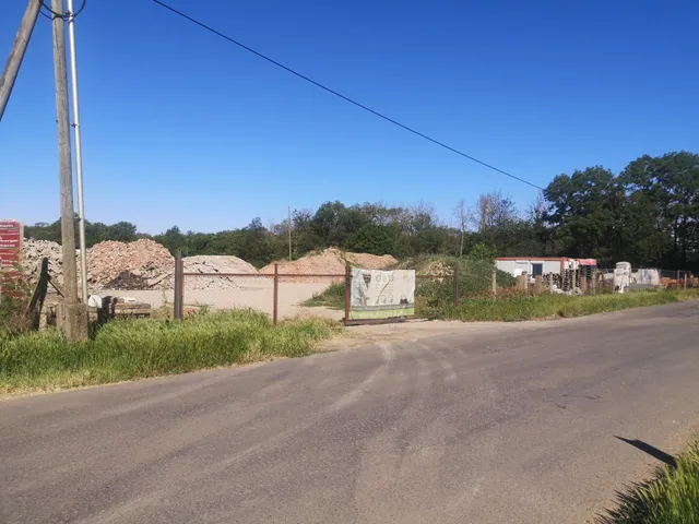 Eladó kereskedelmi és ipari ingatlan Telekgerendás 3300 nm
