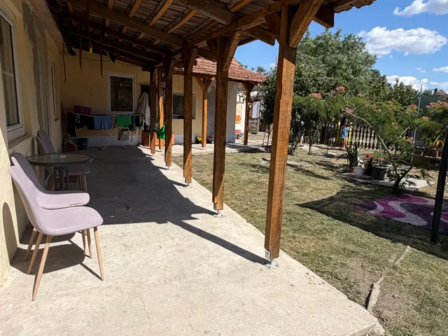 Eladó ház Sarkad, Zsarói utca 96 nm