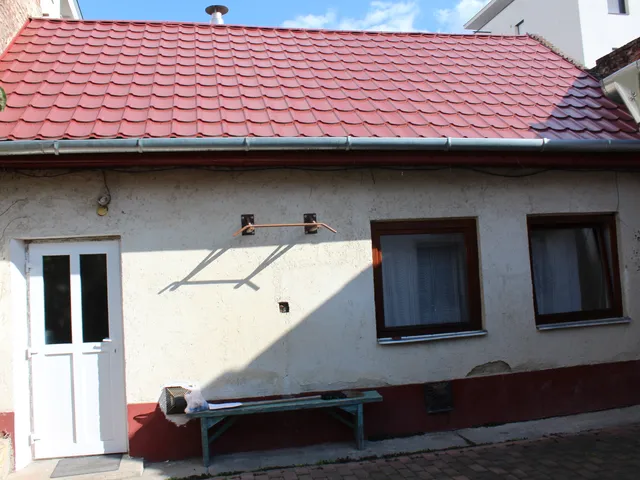 Kiadó ház Debrecen, Belváros 30 nm
