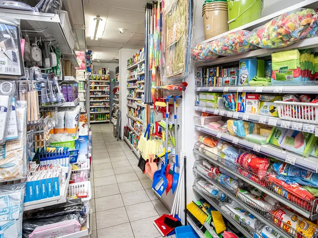 Eladó kereskedelmi és ipari ingatlan Nyíregyháza, Jósaváros, Ferenc körút 143 nm