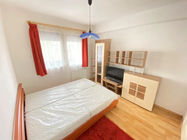 Kiadó lakás Kaposvár, Belváros, Berzsenyi utca 74 nm