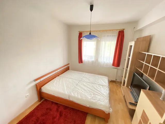 Kiadó lakás Kaposvár, Belváros, Berzsenyi utca 74 nm