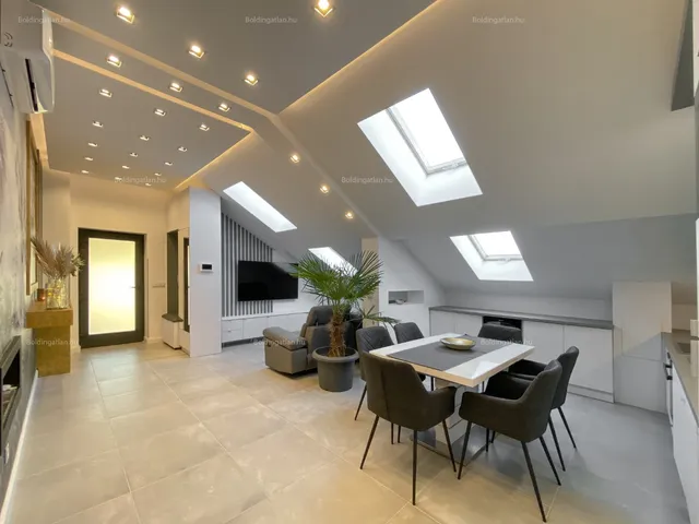 Kiadó lakás Kaposvár, Belváros 112 nm