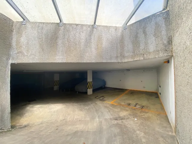 Kiadó garázs Kaposvár, Belváros 14 nm