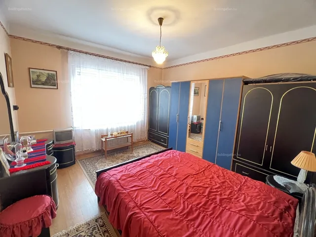 Eladó ház Kaposvár, Keleti városrész, Nyár 220 nm