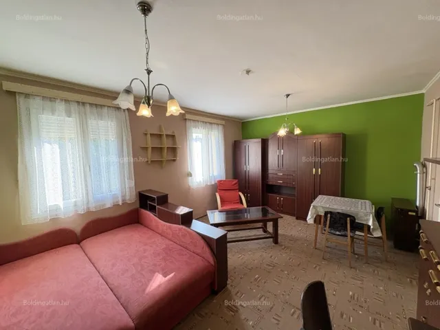 Kiadó lakás Kaposvár, Belváros, Petőfi utca 30 nm