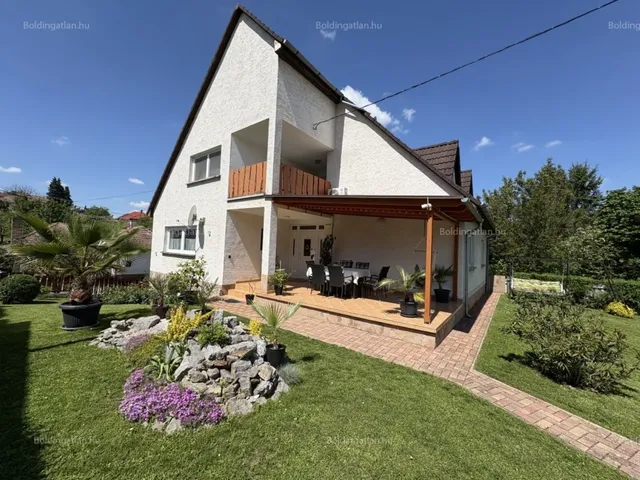 Eladó ház Kaposvár, Donner 220 nm