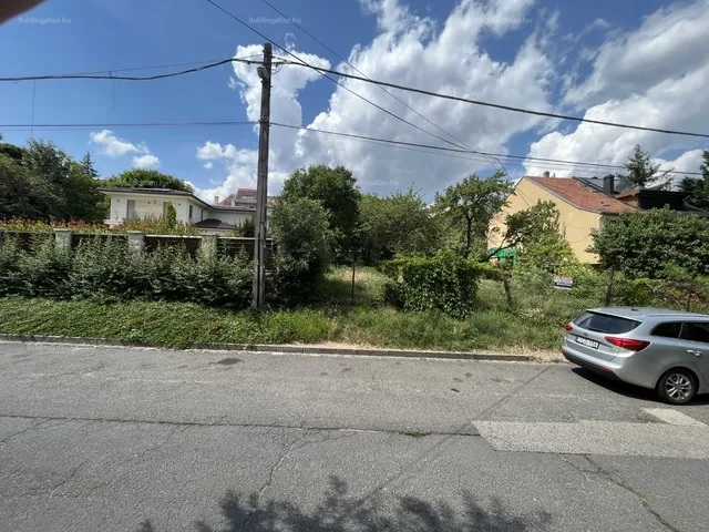 Eladó telek Budapest II. kerület, Adyliget 859 nm