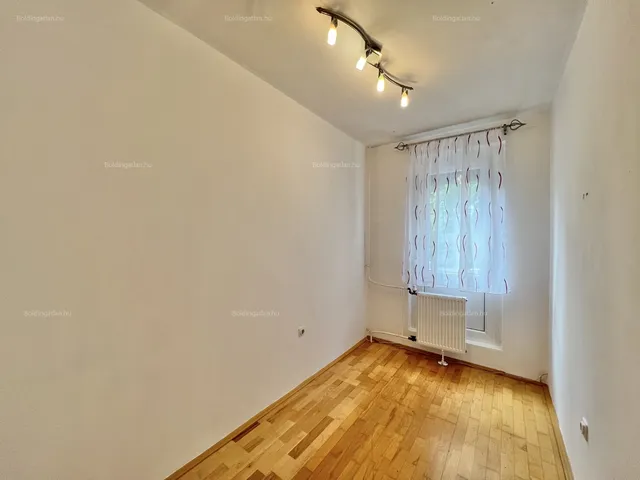 Eladó lakás Kaposvár, Toldi-lakótelep, Toldi u 57 nm