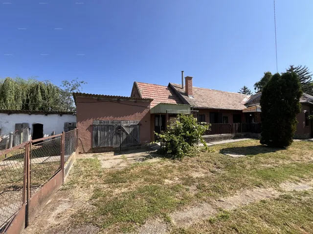Eladó ház Nagypeterd, Kossuth L.u. 78 nm