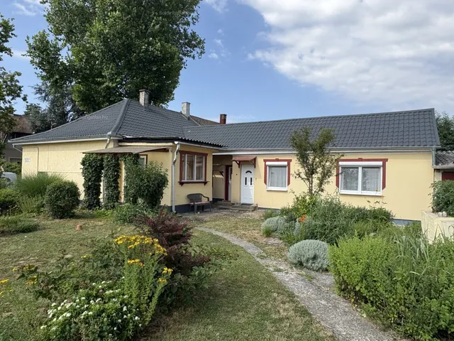 Eladó ház Kaposvár, Donner 95 nm