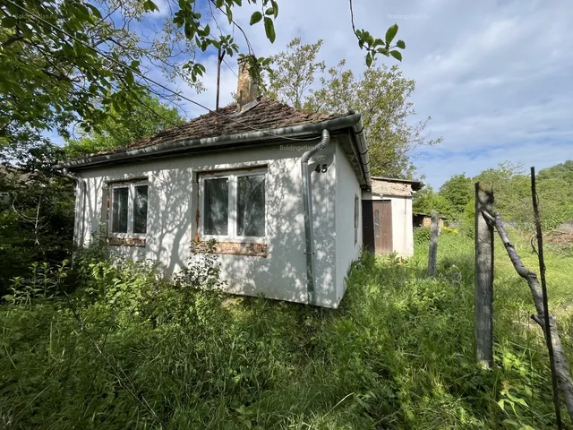Eladó ház Kaposvár, Ivánfahegy, Nyugativánfa utca 60 nm