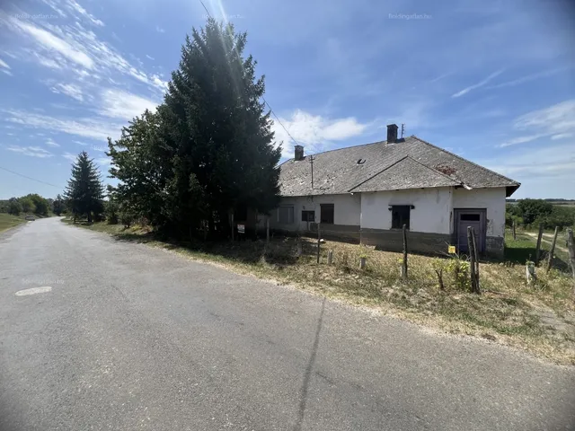 Eladó ház Felsőmocsolád 128 nm