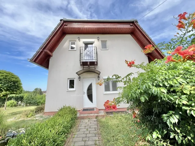 Kiadó ház Kaposvár, Donner 120 nm