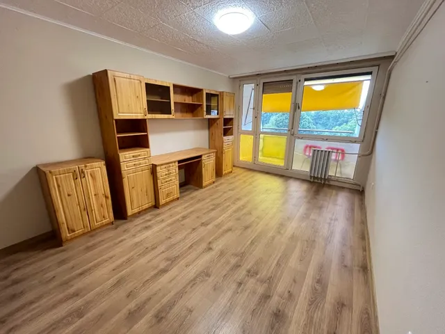 Kiadó lakás Kaposvár, Béke-Füredi lakótelep 59 nm
