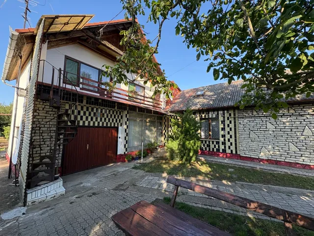 Eladó ház Balatonboglár, Attila utca 135 nm
