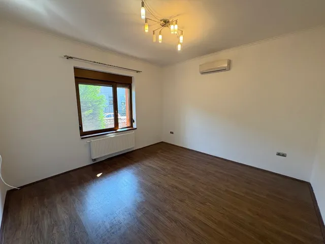 Kiadó lakás Kaposvár, Északnyugati városrész, Kossuth Lajos utca 118 nm