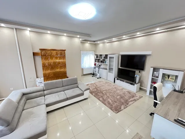 Eladó ház Kaposvár, Toponár 210 nm