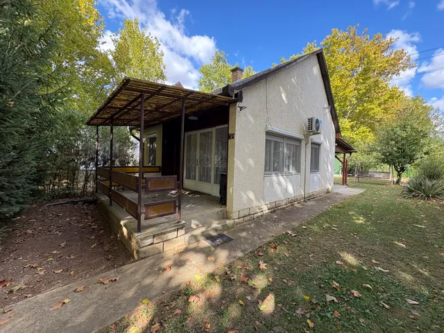 Eladó üdülő és hétvégi ház Dombóvár, Gunarasfürdő 35 nm