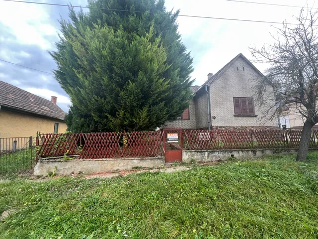 Eladó ház Felsőmocsolád 48 nm