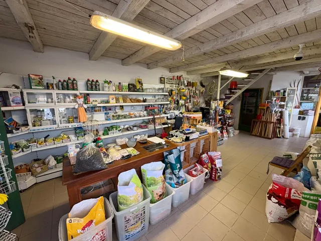 Eladó kereskedelmi és ipari ingatlan Kaposvár, Belváros 45 nm