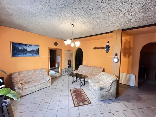 Eladó ház Taszár, Széchényi István utca 140 nm