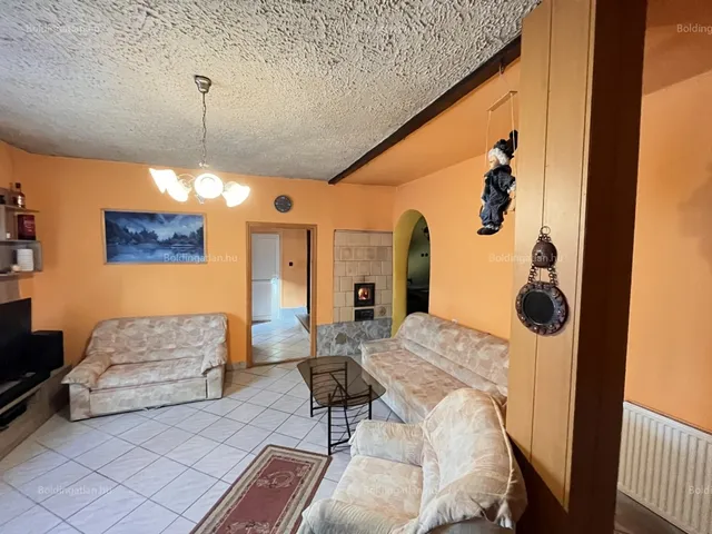 Eladó ház Taszár, Széchényi István utca 140 nm