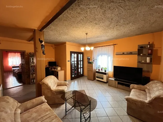 Eladó ház Taszár, Széchényi István utca 140 nm