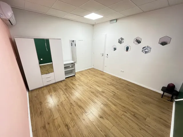 Kiadó kereskedelmi és ipari ingatlan Kaposvár, Belváros, Dózsa György utca 14 nm