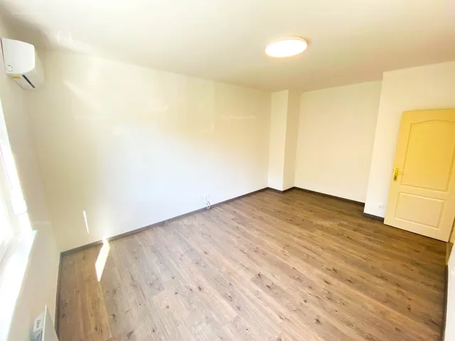 Eladó lakás Kaposvár, Északnyugati városrész, Arany János köz 49 nm