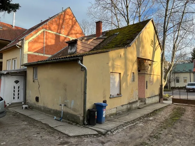 Eladó ház Kaposvár, Belváros, Németh István fasor 60 nm