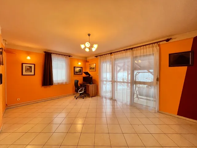 Eladó ház Juta 186 nm