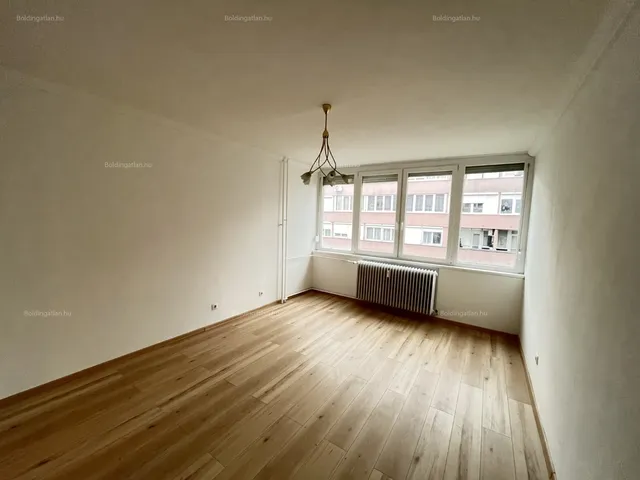 Eladó lakás Kaposvár, Kinizsi-lakótelep 60 nm