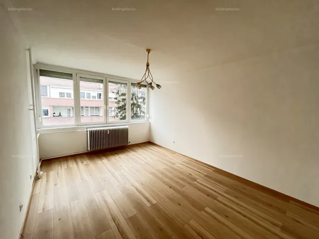 Eladó lakás Kaposvár, Kinizsi-lakótelep, ltp 60 nm