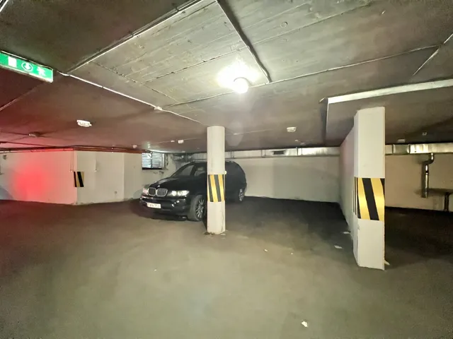 Kiadó garázs Kaposvár, Belváros, Berzsenyi utca 15 nm