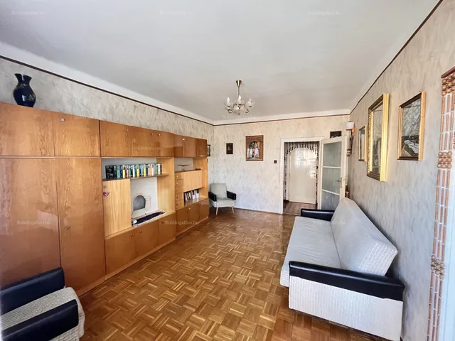 Eladó lakás Kaposvár, Belváros, Gróf Apponynyi Albert köz 50 nm