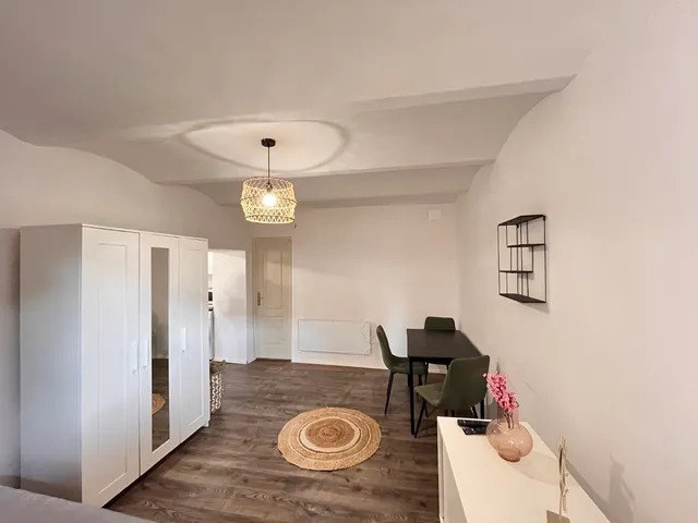 Eladó lakás Kaposvár, Belváros 24 nm