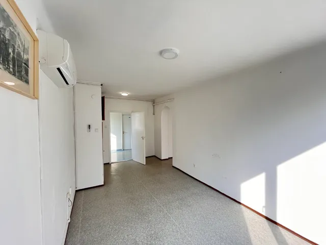 Kiadó kereskedelmi és ipari ingatlan Kaposvár, Tüskevár, Raktár utca 35 nm