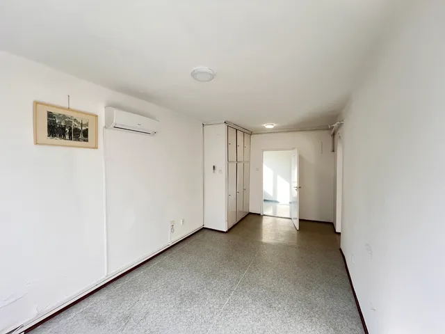 Kiadó kereskedelmi és ipari ingatlan Kaposvár, Tüskevár, Raktár utca 35 nm