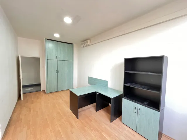 Kiadó kereskedelmi és ipari ingatlan Kaposvár, Tüskevár, Raktár utca 18 nm