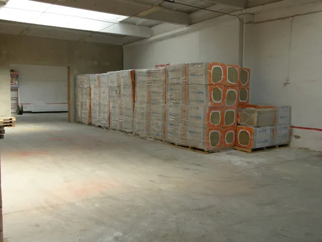 Kiadó kereskedelmi és ipari ingatlan Kaposvár, Tüskevár 303 nm