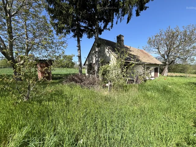 Eladó üdülő és hétvégi ház Kéthely, zártkert 56 nm