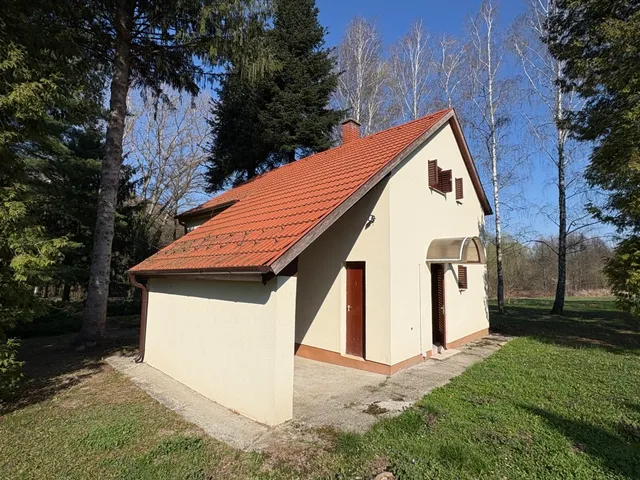 Eladó üdülő és hétvégi ház Bárdudvarnok, lakótelep 65 nm