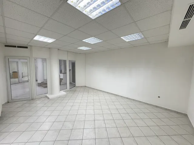 Kiadó kereskedelmi és ipari ingatlan Kaposvár, Belváros, Zárda utca 23 nm