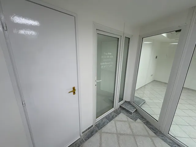 Kiadó kereskedelmi és ipari ingatlan Kaposvár, Belváros, Zárda utca 26 nm