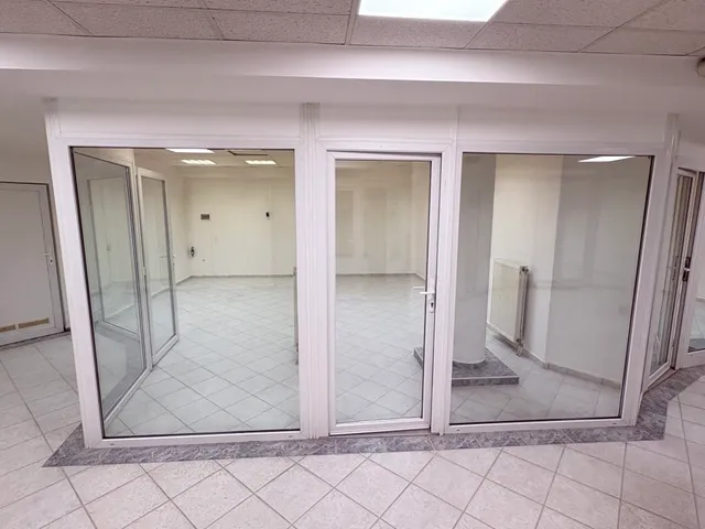 Kiadó kereskedelmi és ipari ingatlan Kaposvár, Belváros 15 nm