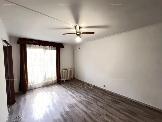 Kiadó lakás Kaposvár, Kinizsi-lakótelep 35 nm